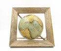 Globus dekoracyjny w drewnianej ramce GLB-40
