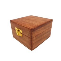 Pudełko drewniane 6 x 6 x 4 cm - DNU-017