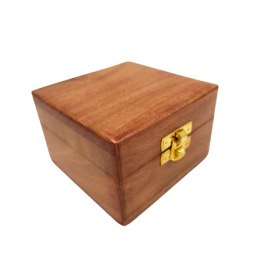 Pudełko drewniane 6 x 6 x 4 cm - DNU-017